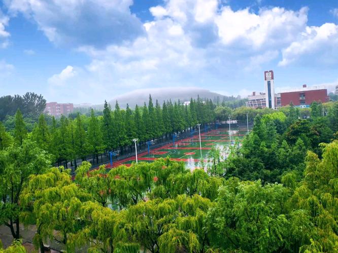山东科技大学（黄岛校区）全解析 区位优势、学科特色与校园生活